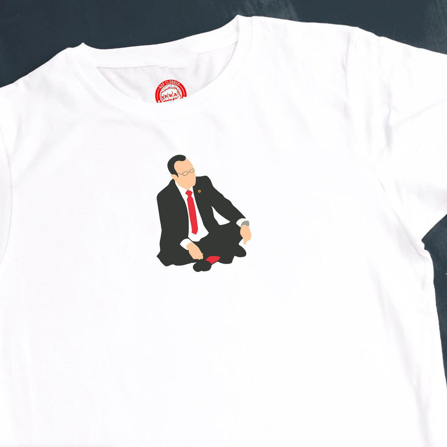 Rafa Benitez Sit Down Liverpool T-Shirt-Kop Clobber